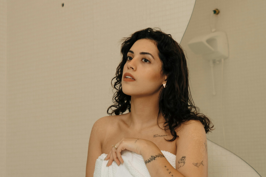 What Your Skin Is Actually Telling You in Mid-Summer And How to Listen